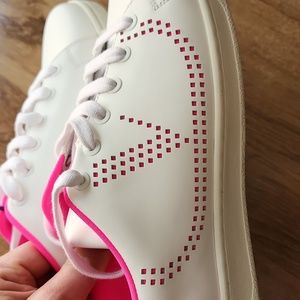 NEW Authentic Valentino Garavani low top sneakers womens size 38.5 ( or 8.5 us)
